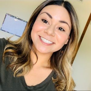 Meet your Posher, Monica